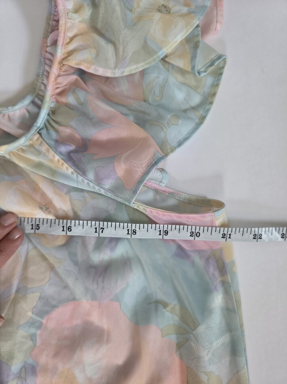 Vtg Miss Elaine Silk Essence Mini Nightgown Floral flutter Sleeve size L - Picture 5 of 6